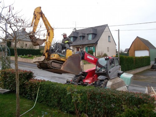 Sortie de la mini pelle.